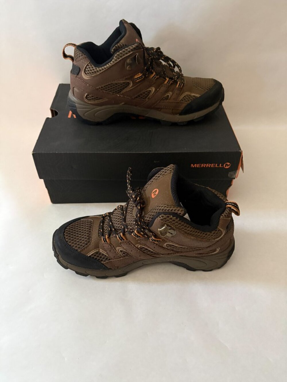 Merrell Youth Brown Black Moab 2 Hiking Boots Waterproof Size 4